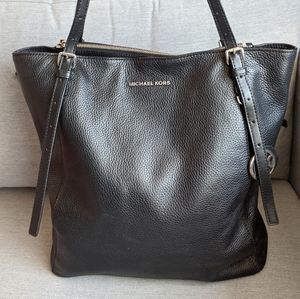 Micheal Kors Leather Tote